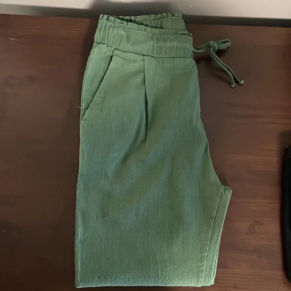 Preloved - Picture 2 of 3